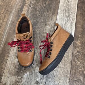 OTBT Brown Leather Hiking Boots Womens Size 8 Gorpcore Granola Cabincore